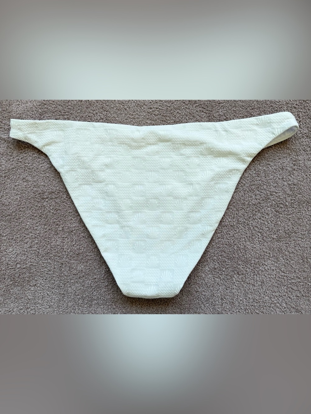 NEW - l*space x REVOLVE - SET - Missy Sunrise Seashell / Camacho Bottom - WHITE - Picture 4 of 11